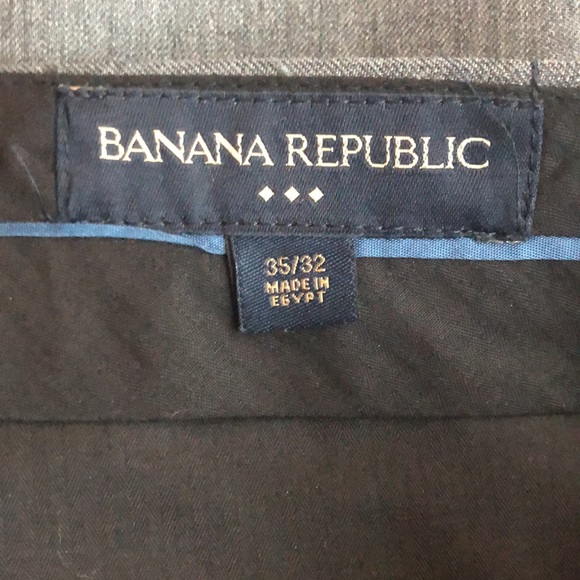 Banana Republic grey dress pants. 100% wool. Size 35x32. Great condition! - Picture 3 of 5